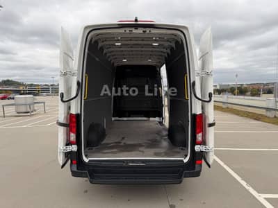 Volkswagen Crafter 35TDI*MAXI-HOCH-LANG*KLIMA*KAMERA*TEMPOM — slika 17