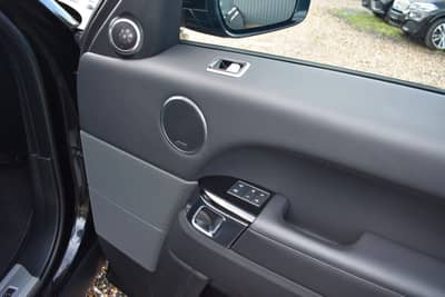 Land Rover Range Rover Sport HSE P400 Dynamic Stealt Black — slika 15