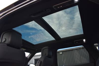 Land Rover Range Rover Sport HSE P400 Dynamic Stealt Black — slika 22