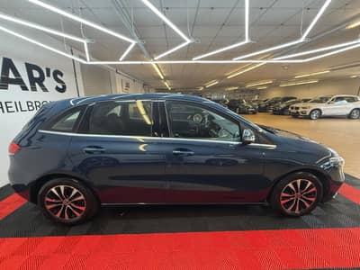 Mercedes-Benz B 200 d Avantgarde/Navi/LED/Kamera/Leder/TOP — slika 6
