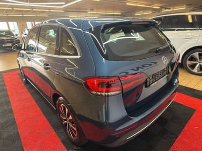Mercedes-Benz B 200 d Avantgarde/Navi/LED/Kamera/Leder/TOP — slika 10