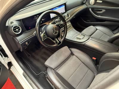 Mercedes-Benz E 300 E T-Modell Avantgarde/Navi/Kamera/LED/TOP — slika 11