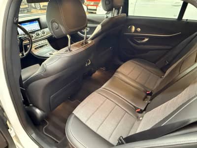 Mercedes-Benz E 300 E T-Modell Avantgarde/Navi/Kamera/LED/TOP — slika 17