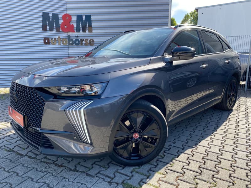 DS Automobiles DS7 E-Tense 300 kW Performance Line + 4x4
