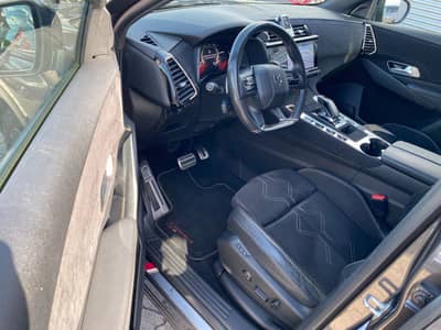 DS Automobiles DS7 E-Tense 300 kW Performance Line + 4x4 — slika 6