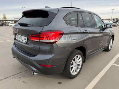 BMW X1 sDrive 20 d*AUTOMATIK*SPORT*PANO*NAVI*LED*AHK — slika 5