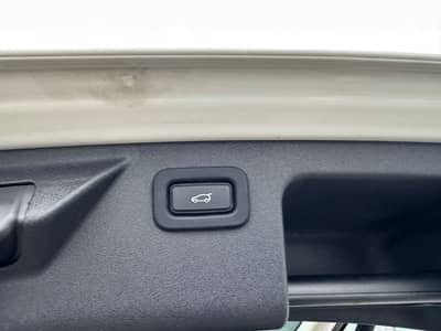 Land Rover Discovery Sport AWD°AUT° — slika 13