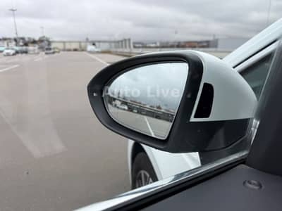 Volkswagen Touran 2.0 TDI*DSG*VIRTU*PAN*NAVI*LED*AHK*KEYLGO — slika 13