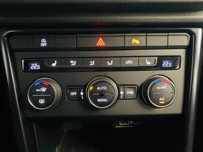 Volkswagen T-Roc°Apple-Car°AHK°PDC°SHZ°ACC° — slika 13