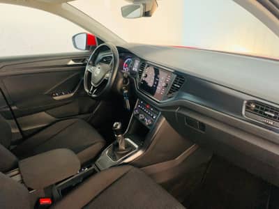 Volkswagen T-Roc°Apple-Car°AHK°PDC°SHZ°ACC° — slika 9