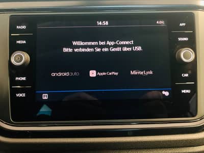 Volkswagen T-Roc°Apple-Car°AHK°PDC°SHZ°ACC° — slika 17