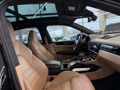 Porsche Cayenne Turbo Sport-Chrono Matrix-LED 18-WEGE — slika 17