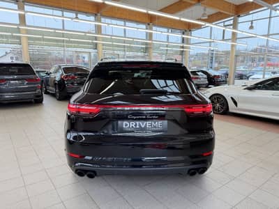 Porsche Cayenne Turbo Sport-Chrono Matrix-LED 18-WEGE — slika 9