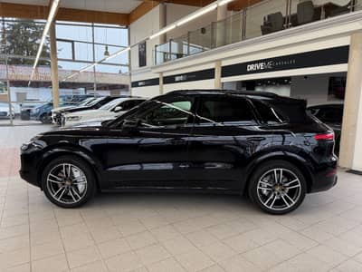 Porsche Cayenne Turbo Sport-Chrono Matrix-LED 18-WEGE — slika 6