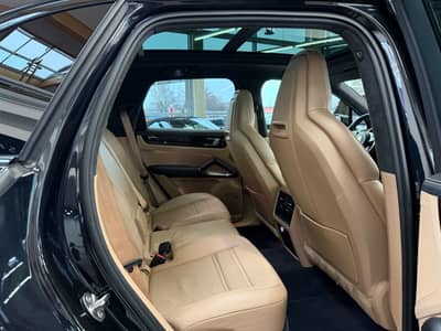 Porsche Cayenne Turbo Sport-Chrono Matrix-LED 18-WEGE — slika 25