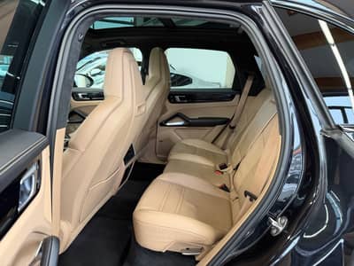 Porsche Cayenne Turbo Sport-Chrono Matrix-LED 18-WEGE — slika 22