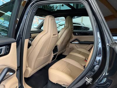 Porsche Cayenne Turbo Sport-Chrono Matrix-LED 18-WEGE — slika 23