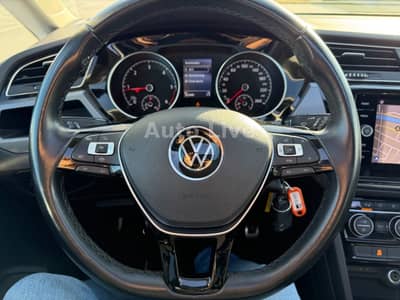 Volkswagen Touran 2.0 TDI*DSG*PANO*NAVI*LED*KAMERA*AHK*ACC* — slika 8