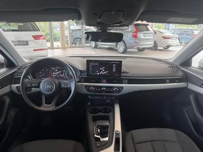 Audi A4 Avant 30 TDI — slika 12