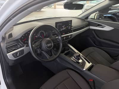 Audi A4 Avant 30 TDI — slika 13