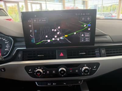 Audi A4 Avant 30 TDI — slika 19