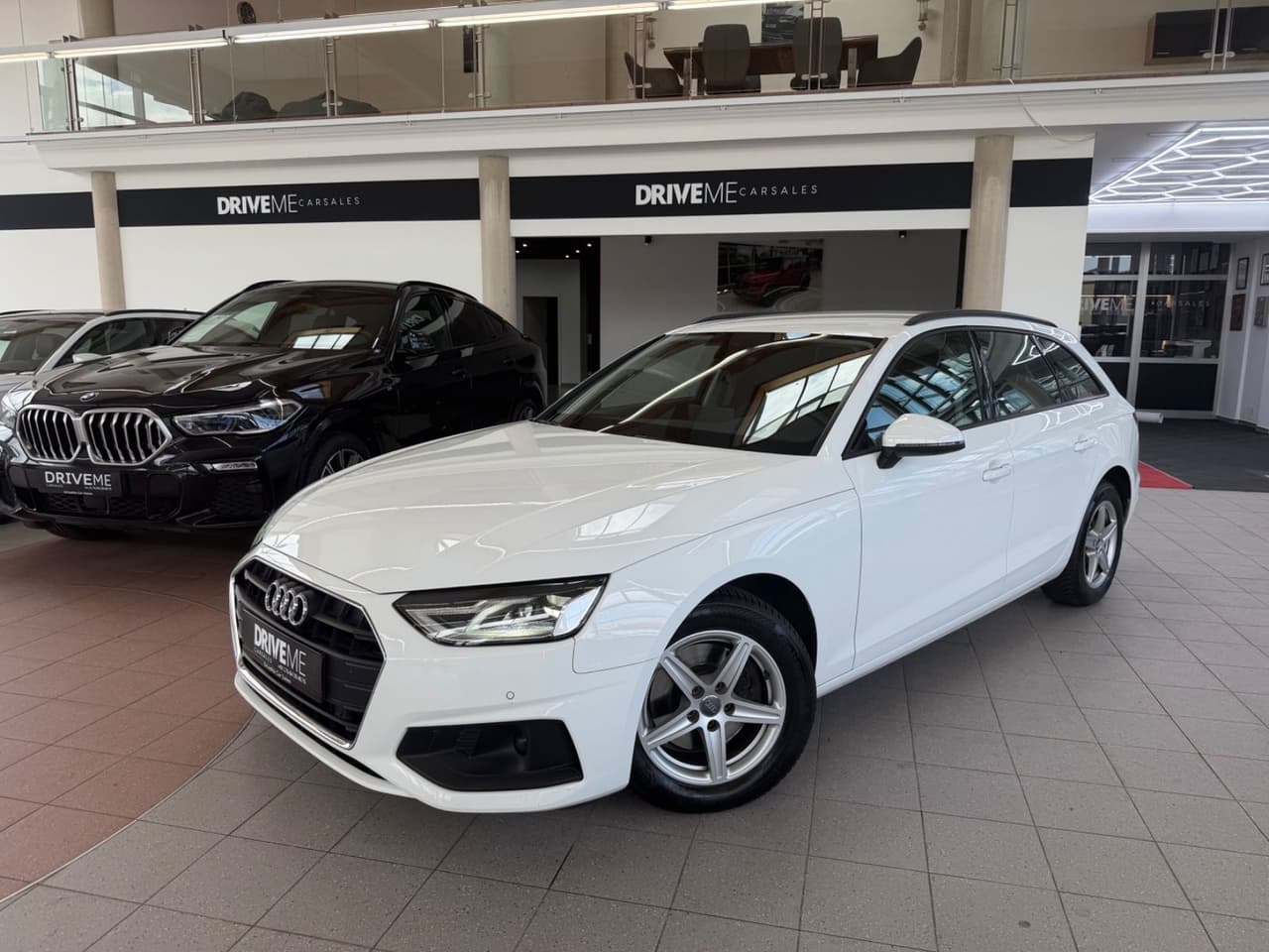 Audi A4 Avant 30 TDI — slika 1