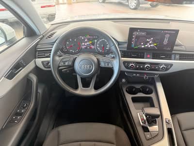 Audi A4 Avant 30 TDI — slika 11