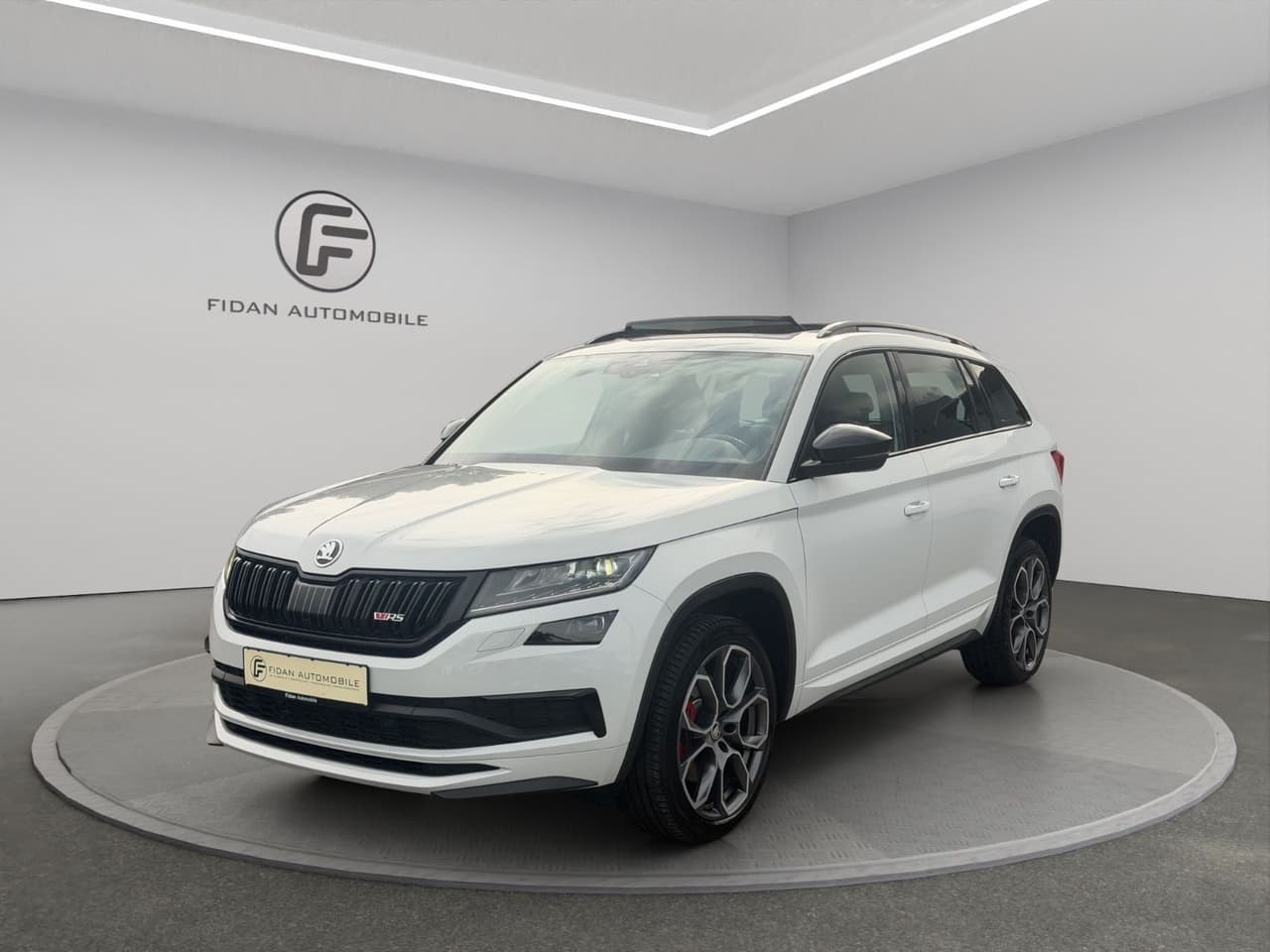 Skoda Kodiaq RS 4x4 7 Sitz*Pano*Virtual*AHK*STHZ*Memo* — slika 1