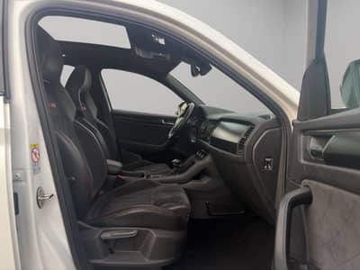 Skoda Kodiaq RS 4x4 7 Sitz*Pano*Virtual*AHK*STHZ*Memo* — slika 17