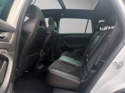 Skoda Kodiaq RS 4x4 7 Sitz*Pano*Virtual*AHK*STHZ*Memo* — slika 11