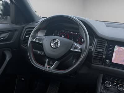 Skoda Kodiaq RS 4x4 7 Sitz*Pano*Virtual*AHK*STHZ*Memo* — slika 13