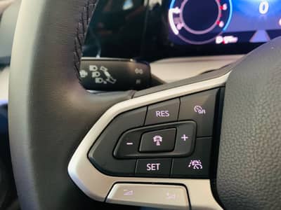 Volkswagen Golf VIII Variant Life°AMBIENT°SHZ°8xbereift — slika 14