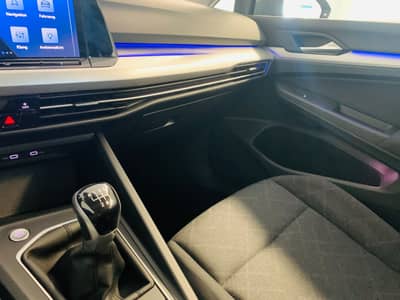 Volkswagen Golf VIII Variant Life°AMBIENT°SHZ°8xbereift — slika 15