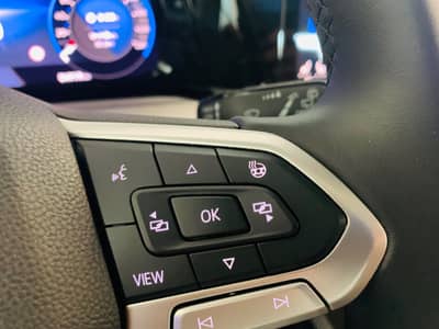 Volkswagen Golf VIII Variant Life°AMBIENT°SHZ°8xbereift — slika 13