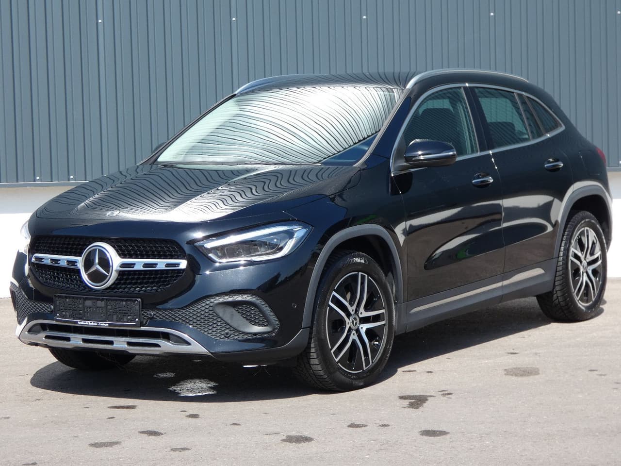 Mercedes-Benz GLA 200 d DCT 1-Hand MBeam Distronic Kamera 18" — slika 1
