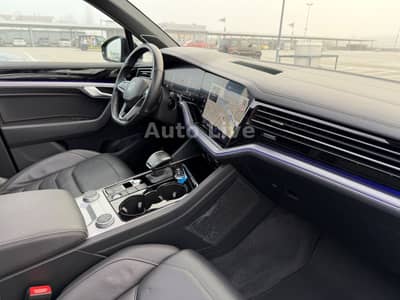Volkswagen Touareg 3.0 TDI*R LINE*BlackS*PAN*MATRI*LUFT*VOL — slika 14