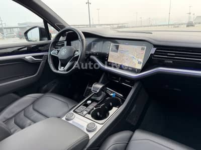 Volkswagen Touareg 3.0 TDI*R LINE*BlackS*PAN*MATRI*LUFT*VOL — slika 17