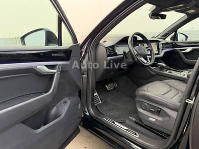 Volkswagen Touareg 3.0 TDI*R LINE*BlackS*PAN*MATRI*LUFT*VOL — slika 21