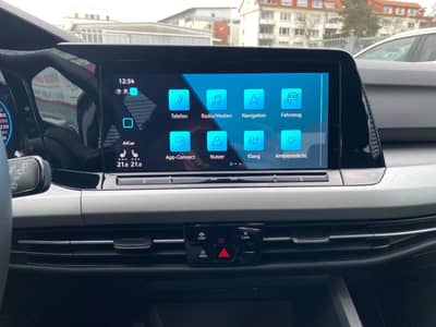 Volkswagen Golf VIII Lim. Life ACC/PDC/LED/Assistenz/Sitzhz — slika 9