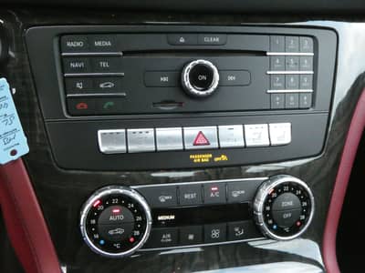 Mercedes-Benz SL 400 AMG-Line 1-Hand SAGA Deutsches Fahrzeug — slika 13