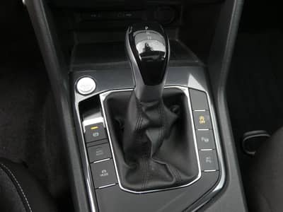 Volkswagen Tiguan Allspace 2.0 TDI DSG HUD ACC AHK PANO 360 — slika 19