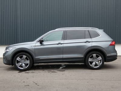 Volkswagen Tiguan Allspace 2.0 TDI DSG HUD ACC AHK PANO 360 — slika 31