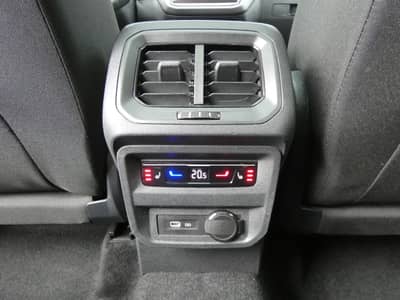 Volkswagen Tiguan Allspace 2.0 TDI DSG HUD ACC AHK PANO 360 — slika 24