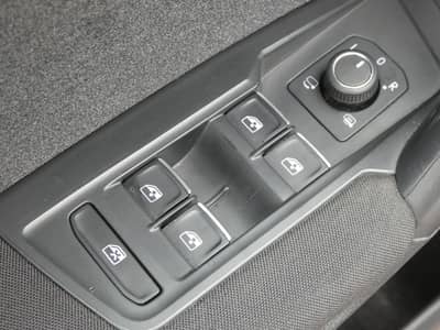 Volkswagen Tiguan Allspace 2.0 TDI DSG HUD ACC AHK PANO 360 — slika 25