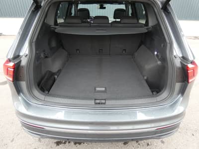 Volkswagen Tiguan Allspace 2.0 TDI DSG HUD ACC AHK PANO 360 — slika 27