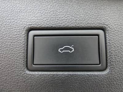 Volkswagen Tiguan Allspace 2.0 TDI DSG HUD ACC AHK PANO 360 — slika 29