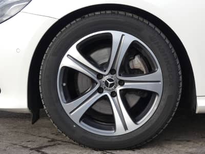 Mercedes-Benz E 220 d 9G Leder MBeam Navi Aircap Airscarf 18" — slika 24