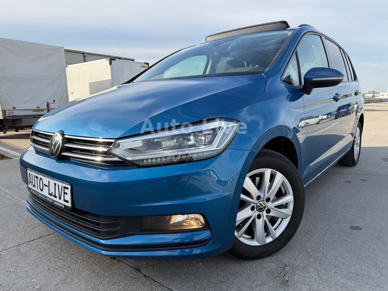 Volkswagen Touran 2.0 TDI*DSG*7xSIT*PAN*NAVI*LED*KAMERA*AHK — slika 1
