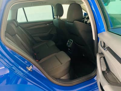 Skoda Octavia Combi Ambition DSG°LED°SHZ°DIGITAL°8x — slika 19