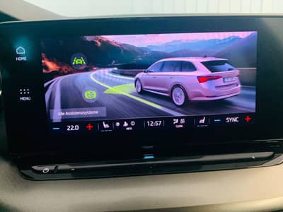 Skoda Octavia Combi Ambition DSG°LED°SHZ°DIGITAL°8x — slika 11